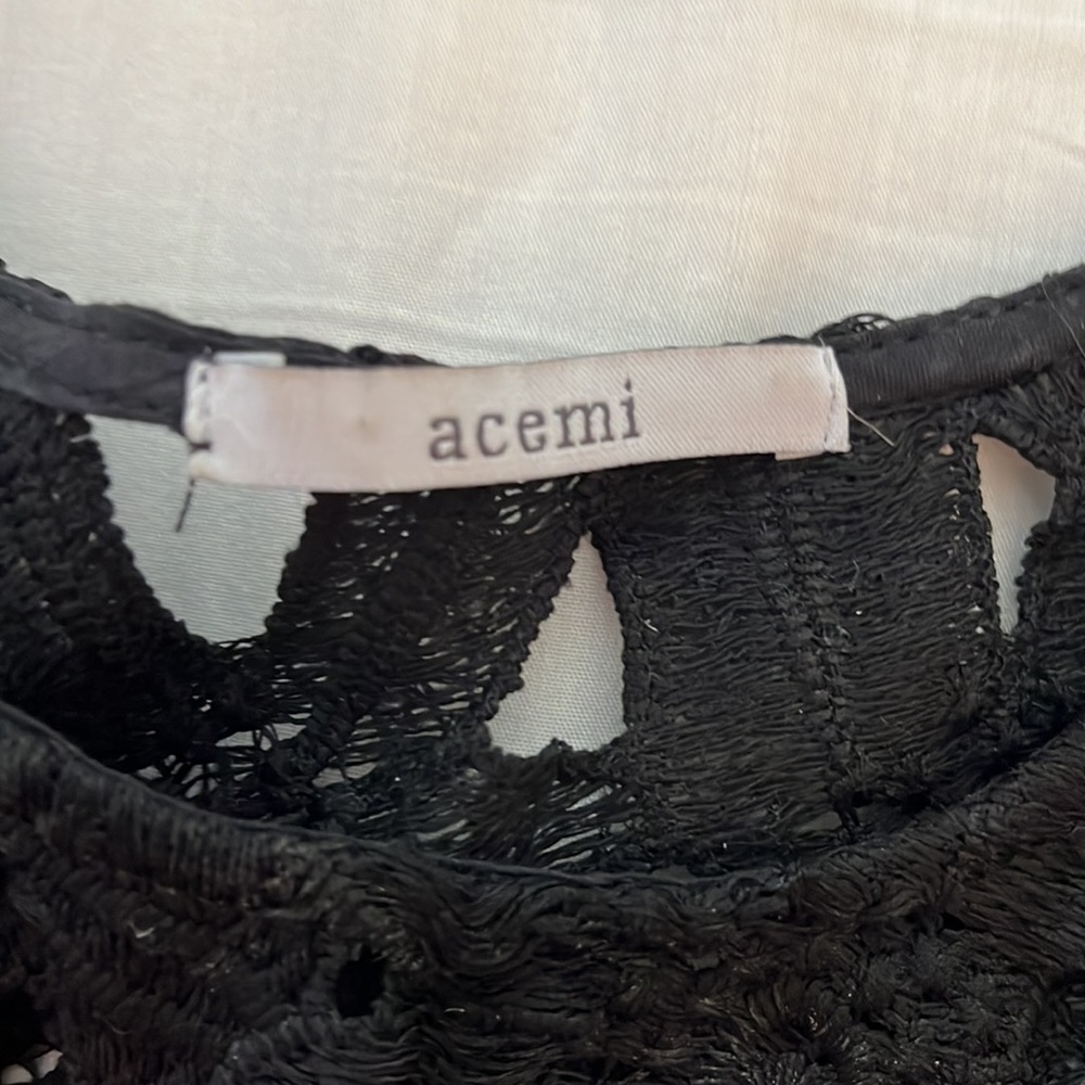 Lace top - Picture 2 of 3